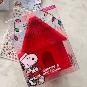 NEW 3pc BUNDLE Limited edition Peanuts wet n wild makeup collection collectibles